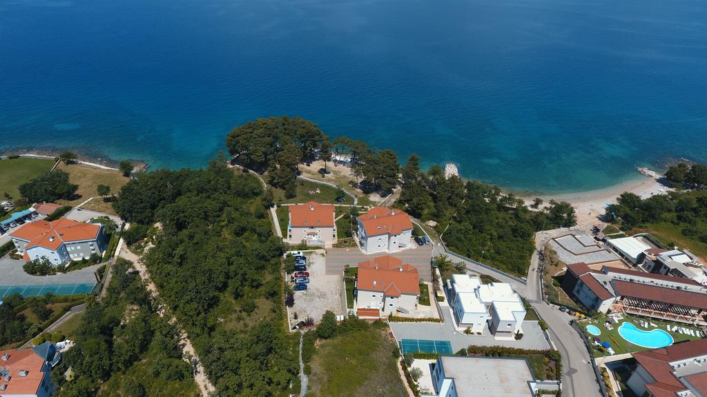 Apartments Mare & Mons Deluxe Malinska Exterior photo