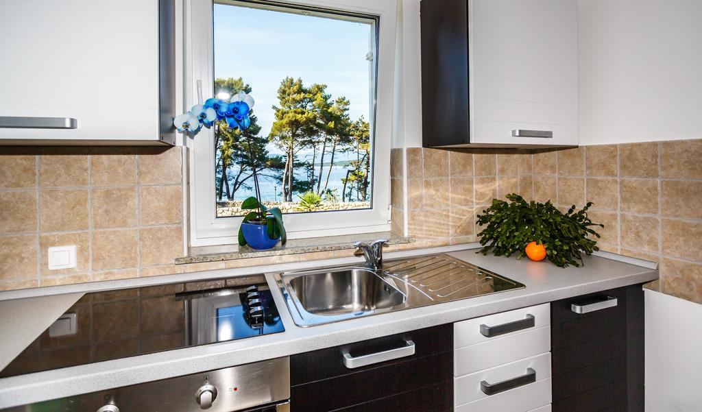Apartments Mare & Mons Deluxe Malinska Exterior photo